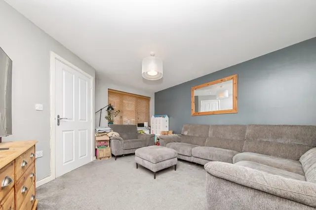 Photo 2 — Hornbeam Close, Great Blakenham, Ipswich
