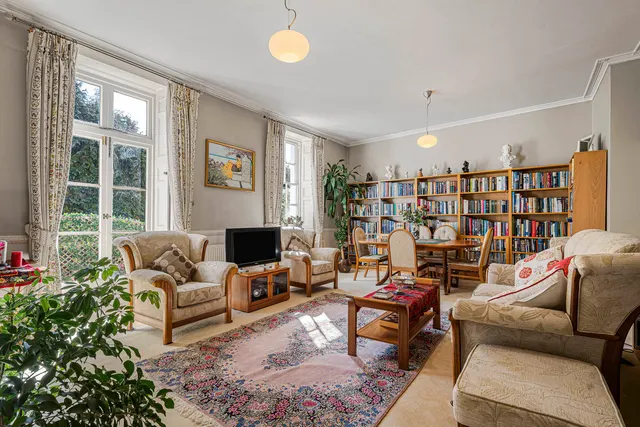 Middle Hill, Egham, TW20, photo 2
