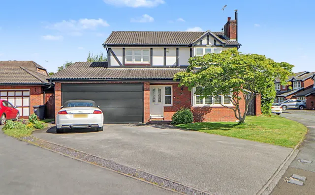 Padston Drive, Alsager, photo 1