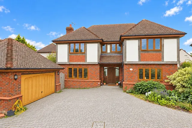 Scarborough Drive, Minster On Sea, ME12, photo 1