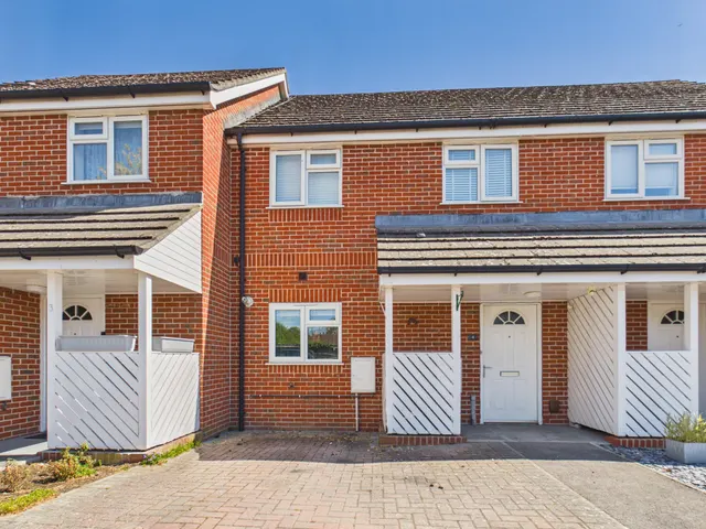Anderson Gardens, Tadley, RG26, photo 1