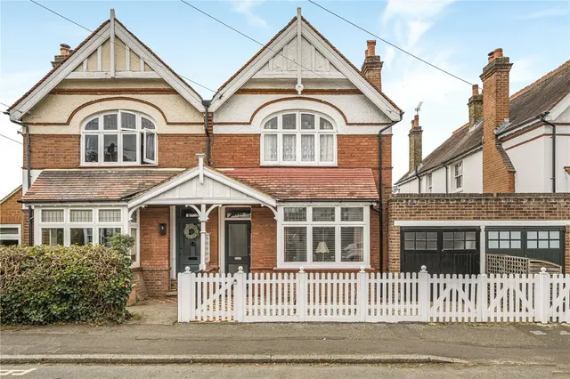 Weston Park, Thames Ditton, KT7, photo 1