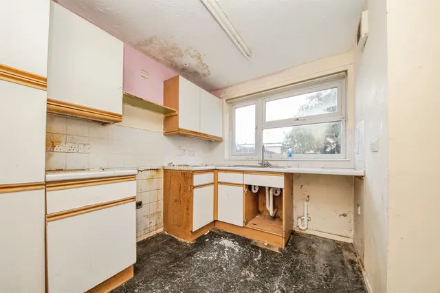 Photo 2 — Ilex Close, Colchester