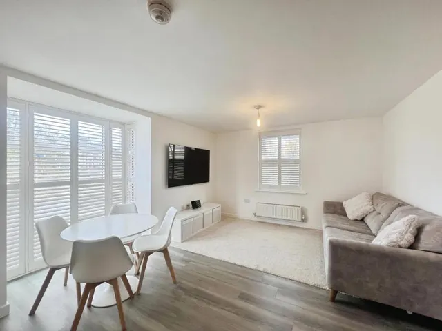 Bremner Way, Wokingham, RG40, photo 3