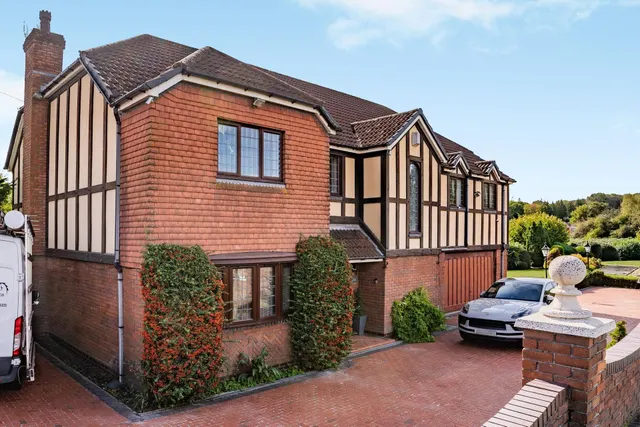 Chepstow Road, Langstone, NP18, photo 1