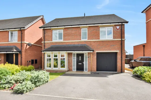 Cotham Drive, Wakefield, WF2, photo 1