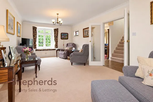 Taylors Avenue, Hoddesdon, EN11, photo 3