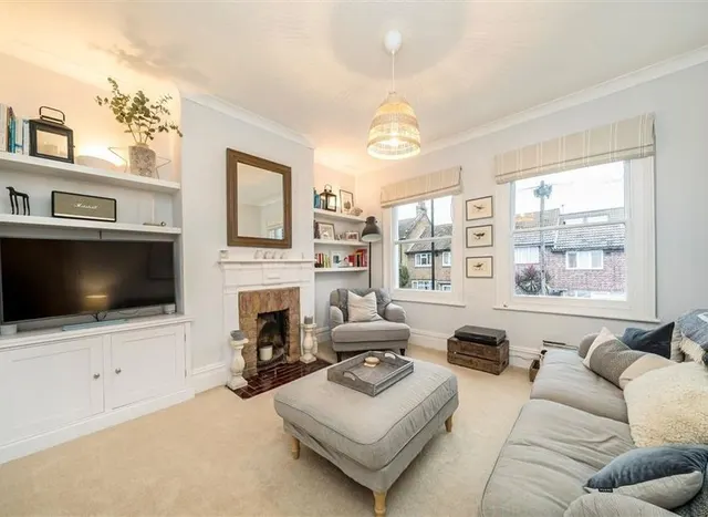 Photo 2 — Holdenby Road, Brockley, SE4