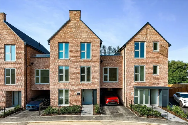 Victoria Road, Horwich, BL6, photo 2