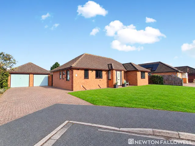 Barkston Close, Bourne, PE10, photo 1