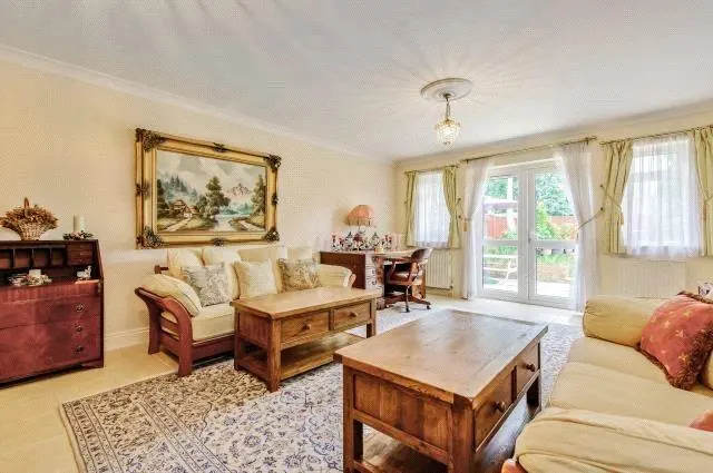 Worthington Road, Surbiton, KT6, photo 2