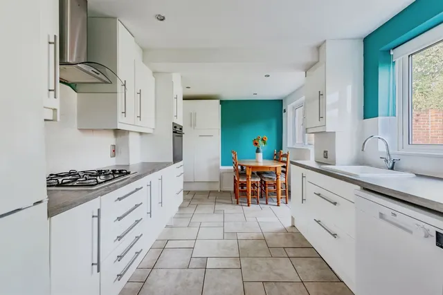 Hazel Way, Crawley Down, RH10, photo 3