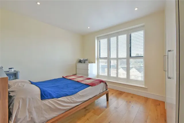 Photo 3 — High Road, Dollis Hill, London, NW10