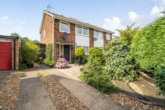 Walton Heath, Bletchley, Milton Keynes, Buckinghamshire, MK3 7RU, photo 1