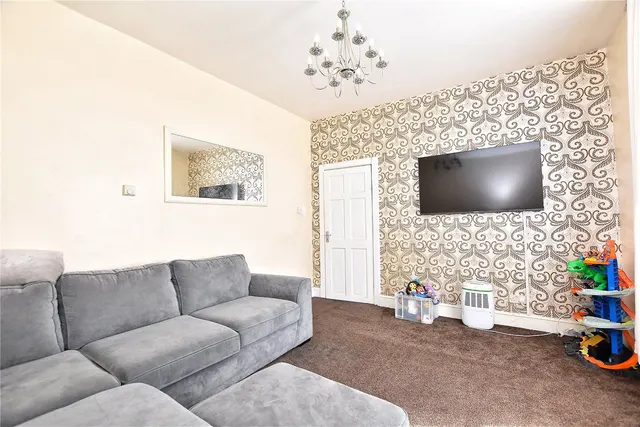 Entwisle Road, Rochdale, OL16, photo 3