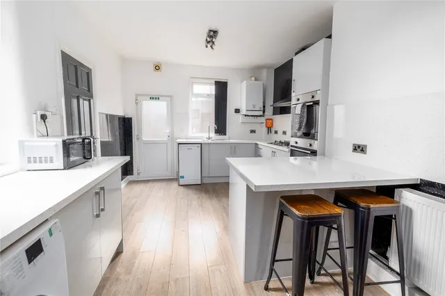 Thornycroft Road, Liverpool, L15, photo 2