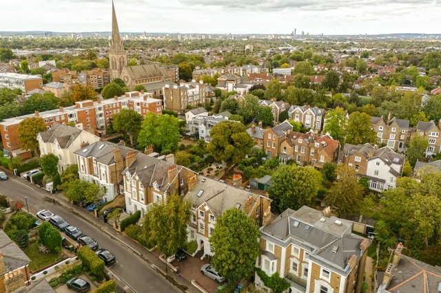 Marlborough Road, Richmond, TW10, photo 2