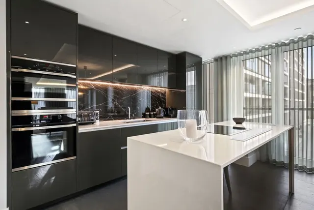 Radnor Terrace, London, W14, photo 2
