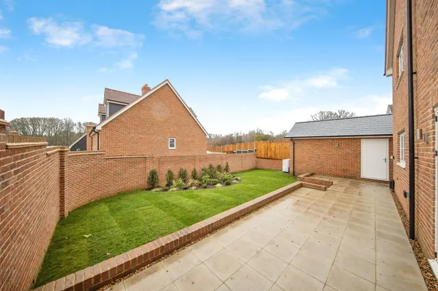 Braiswick, Colchester, CO4, photo 2