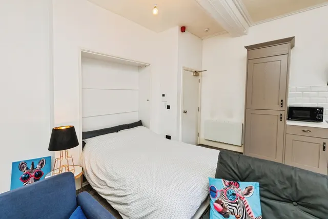 Bridge Street Row East, Chester, CH1, photo 3