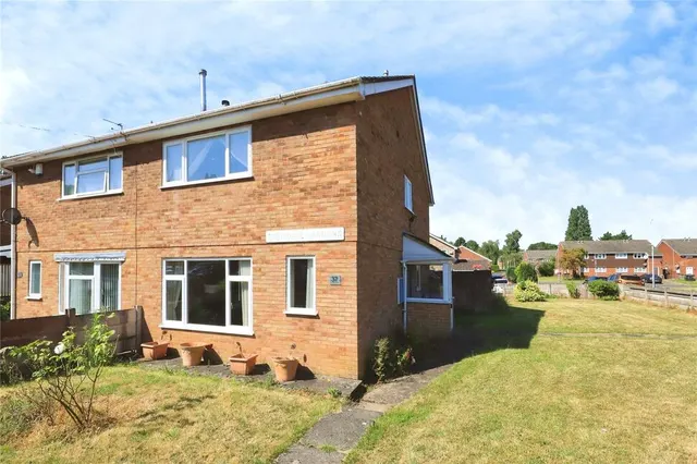 Glaisdale Gardens, Wolverhampton, WV6, photo 1