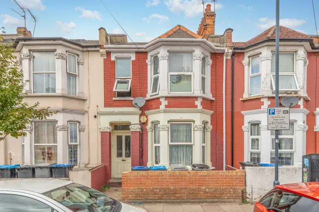 Photo 2 — Ground Floor, 29 Belton Road, London