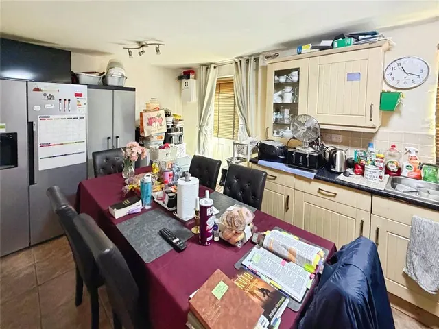 Farnley Road, Balby, DN4, photo 3