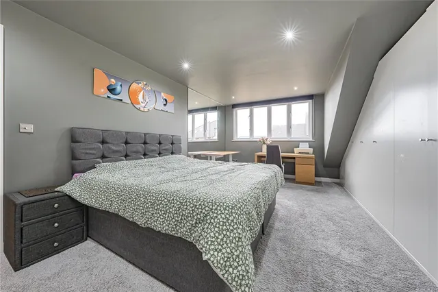 Park Lodge Avenue, West Drayton, UB7, photo 3