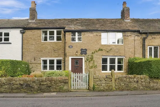 Clarke Lane, Bollington, SK10, photo 1