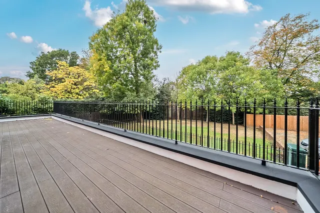 Photo 3 — Keswick Road, Putney, London, SW15