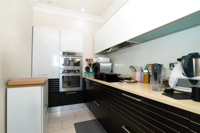 Photo 3 — Clifton Road, Kingston upon Thames, KT2