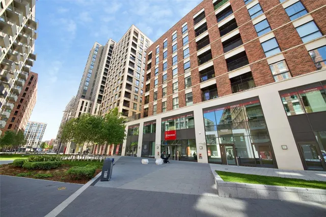Aerial Square, London, NW9, photo 1