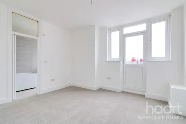Westcliff Park Drive, Westcliff-On-Sea, SS0, photo 2