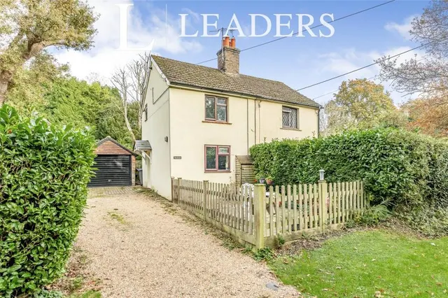 Pembley Green, Copthorne Common, RH10, photo 1