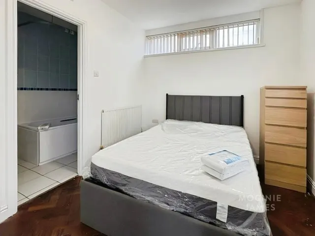 Newport Road, Cardiff, CF24, photo 1