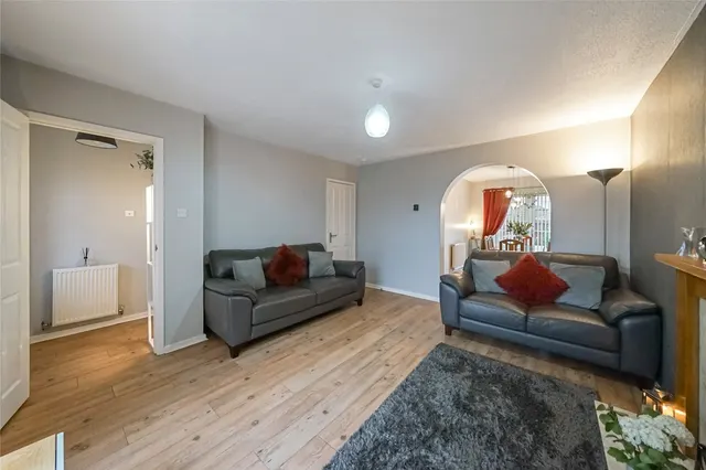 Photo 3 — Valleyfield Drive, Cumbernauld, Glasgow, North Lanarkshire, G68