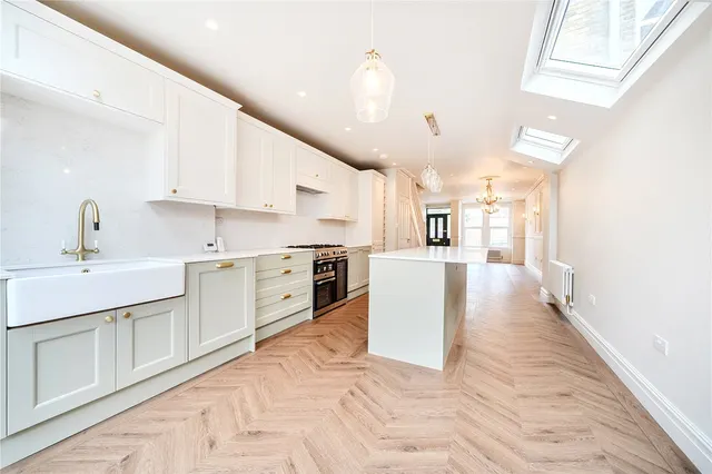Brunswick Crescent, London, N11 1EE, photo 1