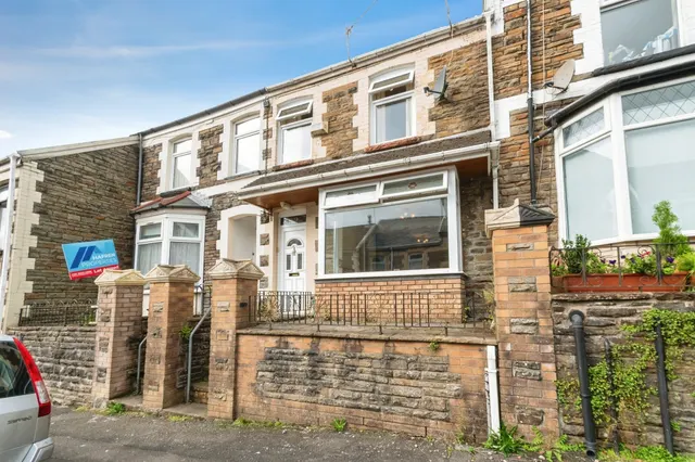 King Street, Pontypridd, CF37, photo 1