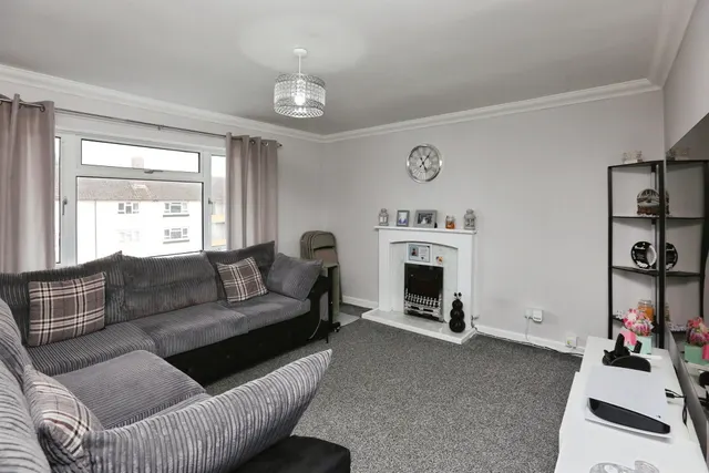 Winchfield Close, Southampton, SO19, photo 3