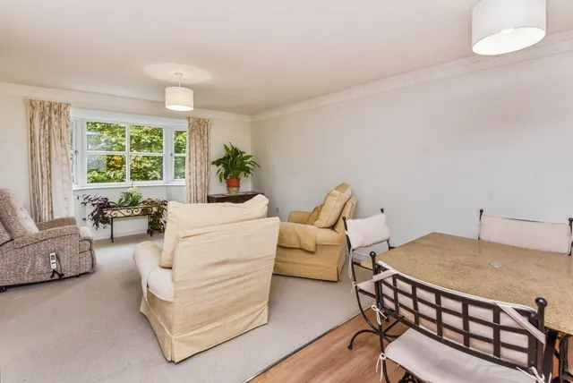 Carlton Court, Wells, BA5, photo 2
