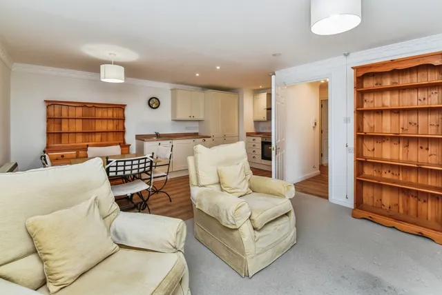 Carlton Court, Wells, BA5, photo 3