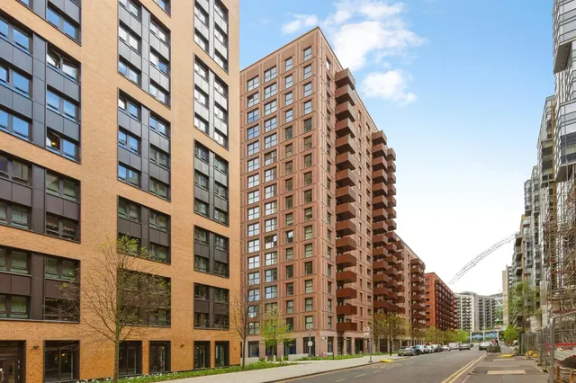 Rutherford Way, Wembley, photo 1