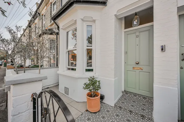 10 Exmouth Road, London, photo 1
