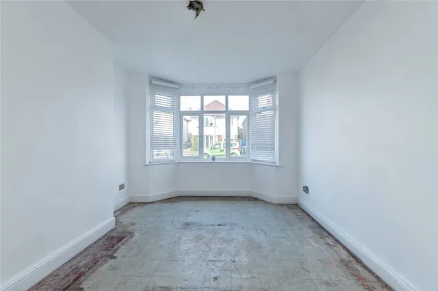 Burleigh Road, Bournemouth, BH6, photo 3