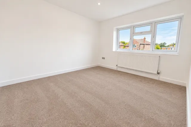 St. Marys Road, Hayes, UB3, photo 2