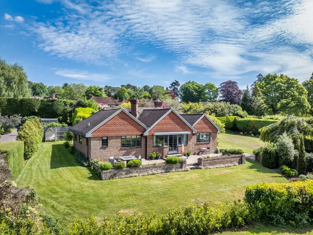 Three Gates Lane, Haslemere, GU27, photo 1