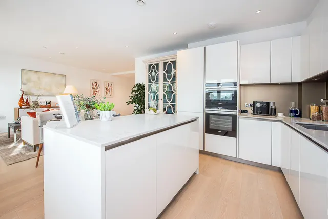 Carlton House, Teddington Riverside, TW11, photo 2