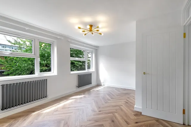 Larch Close, Balham, SW12, photo 1
