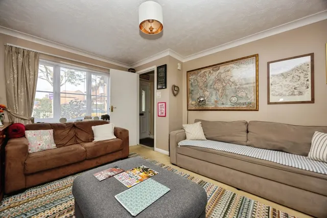Blue Timbers Close, Bordon, GU35, photo 2