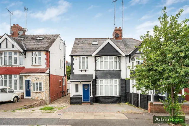 Thurlestone Avenue, North Finchley, N12, photo 1